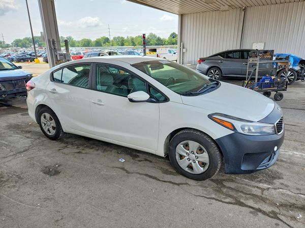 2017 KIA FORTE LX Base