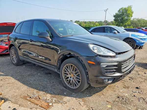 2017 PORSCHE CAYENNE