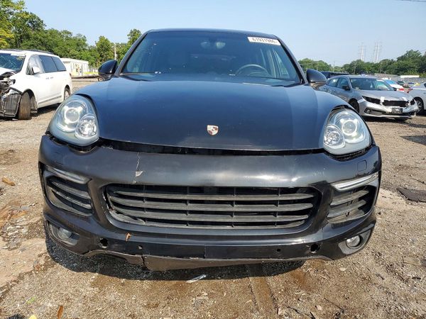 2017 PORSCHE CAYENNE