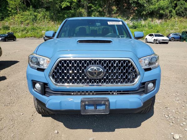 2019 TOYOTA TACOMA SR5