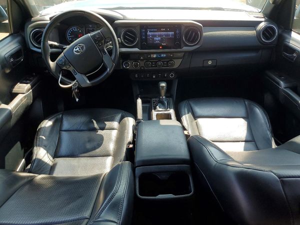 2019 TOYOTA TACOMA SR5