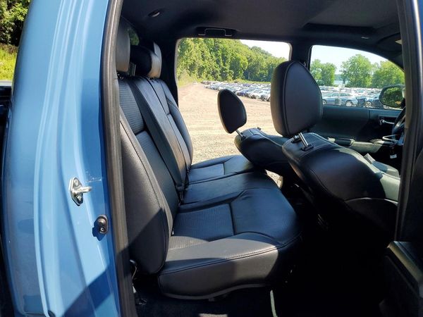 2019 TOYOTA TACOMA SR5