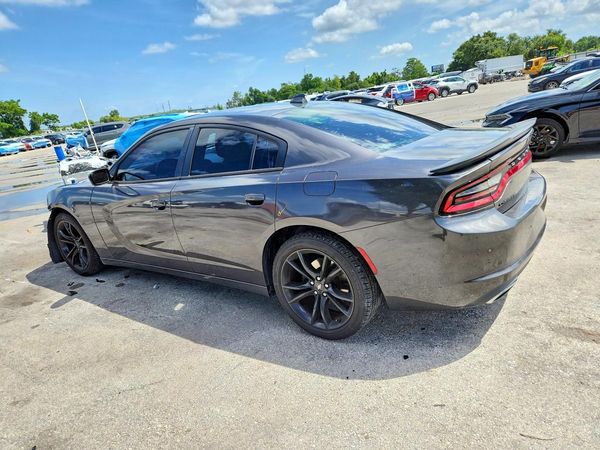 2017 DODGE CHARGER SXT
