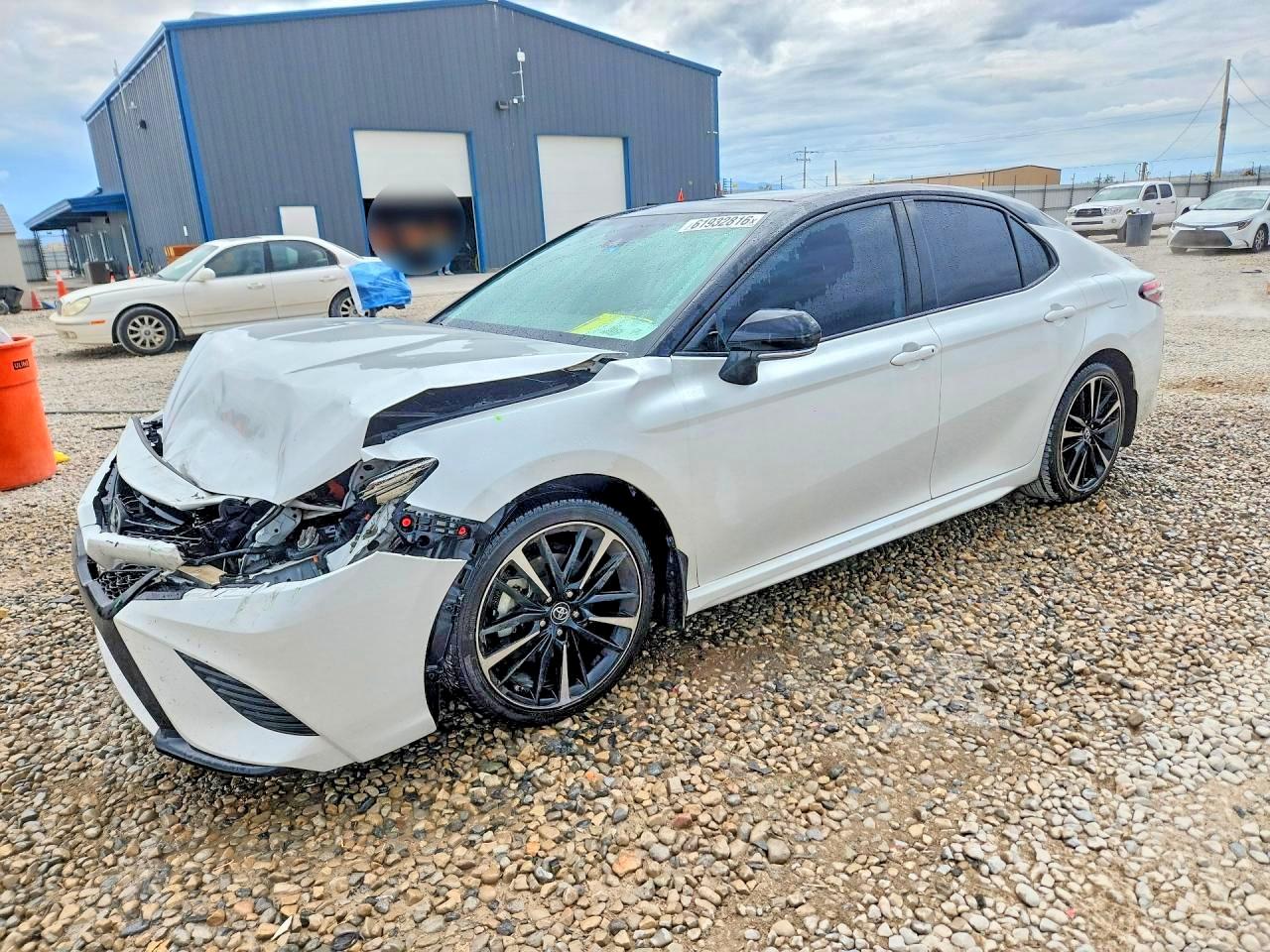 2019 TOYOTA CAMRY XSE
