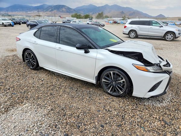 2019 TOYOTA CAMRY XSE