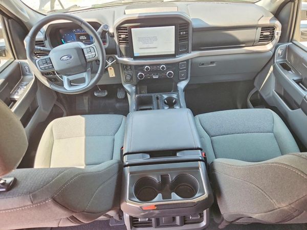 2025 FORD F150 XLT