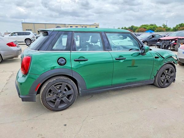 2024 MINI COOPER