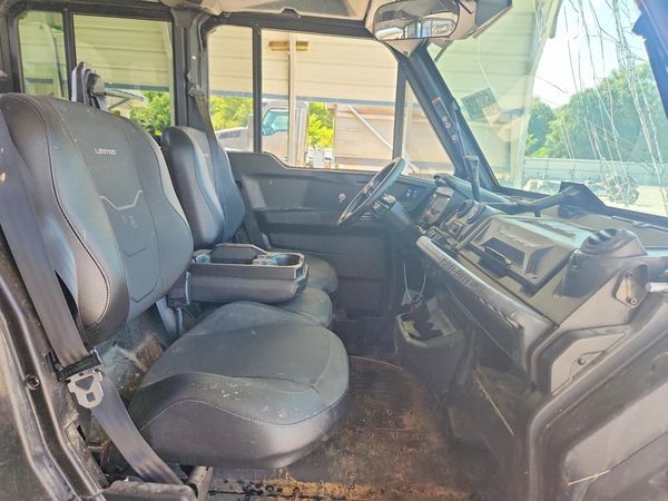 2025 CAN-AM DEFENDER