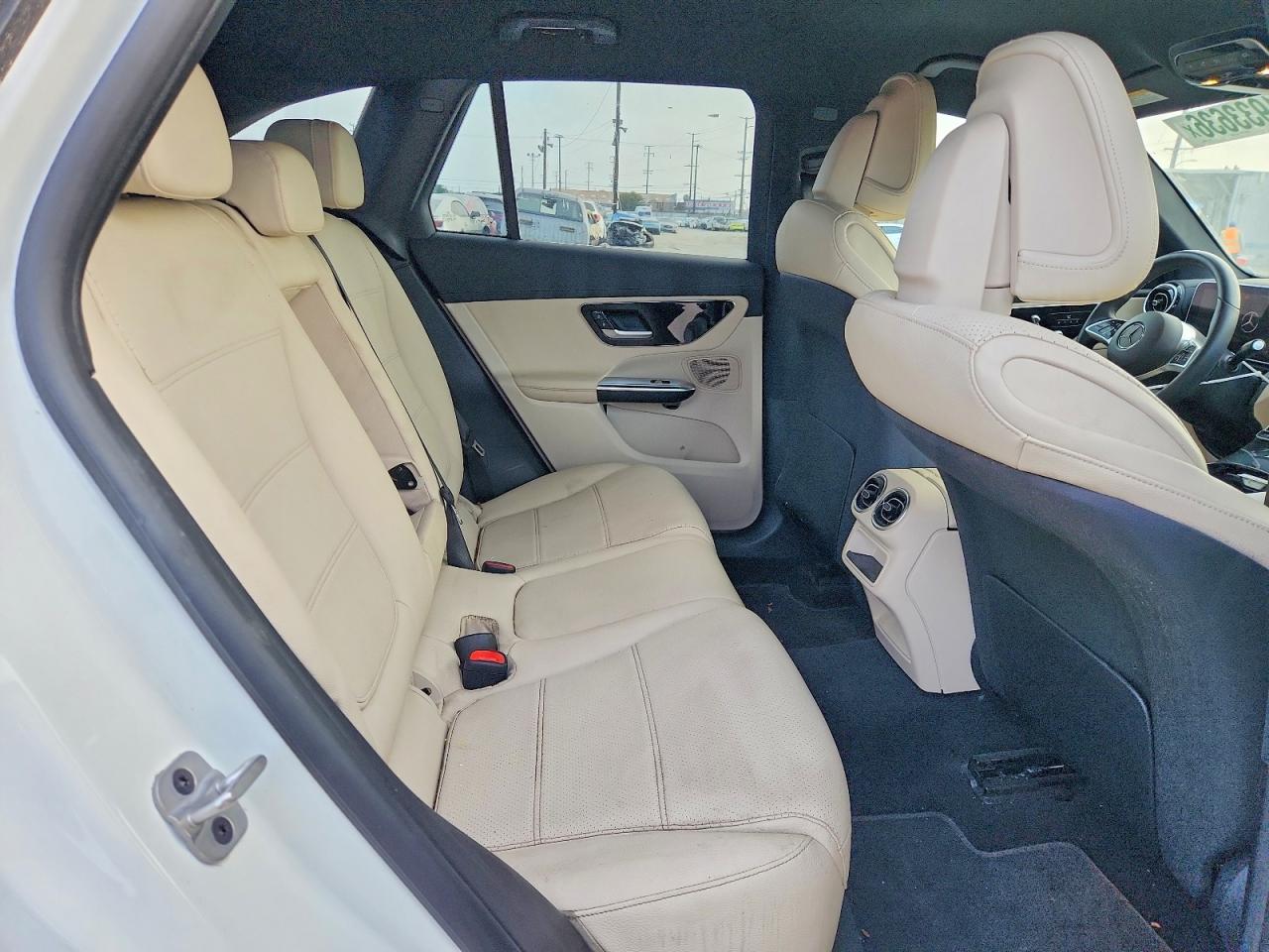 2024 MERCEDES-BENZ GLC