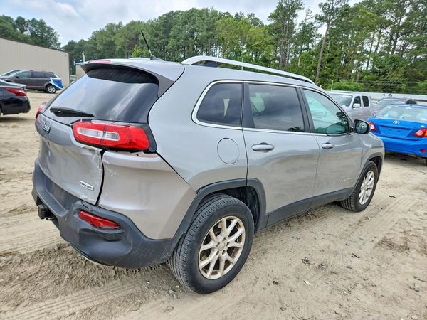 2015 JEEP CHEROKEE LATITUDE 4X4