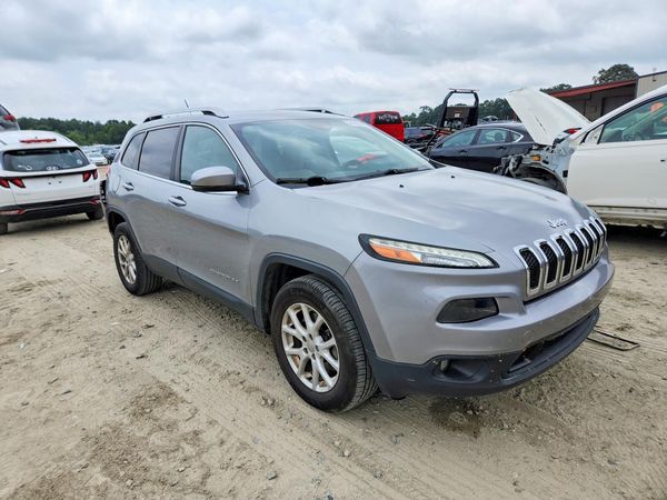 2015 JEEP CHEROKEE LATITUDE 4X4