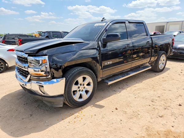 2018 CHEVROLET SILVERADO LT — Front 3/4