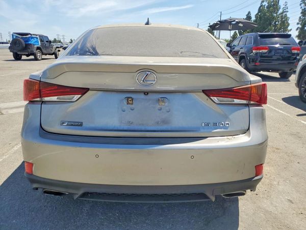 2018 LEXUS IS