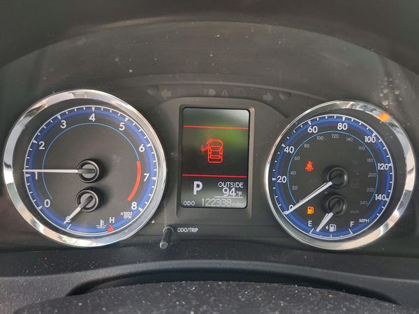 2017 TOYOTA COROLLA