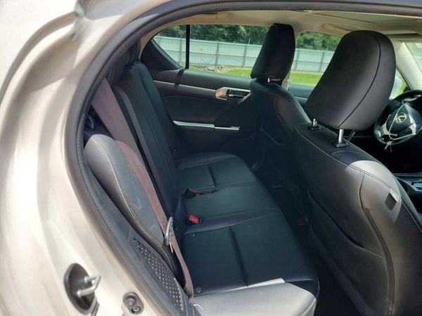 2015 LEXUS CT 200h