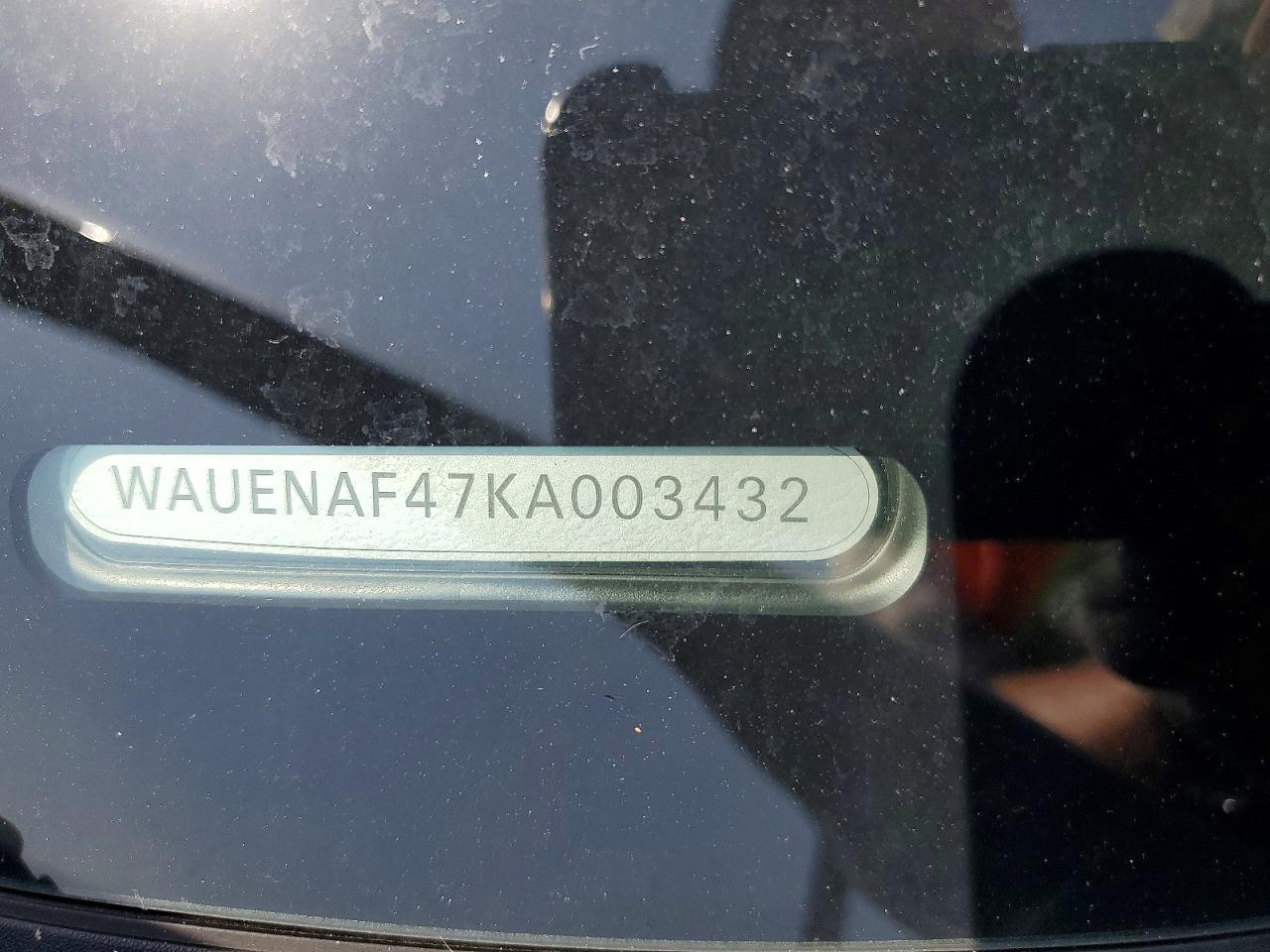 2019 AUDI A4 quattro Premium Plus
