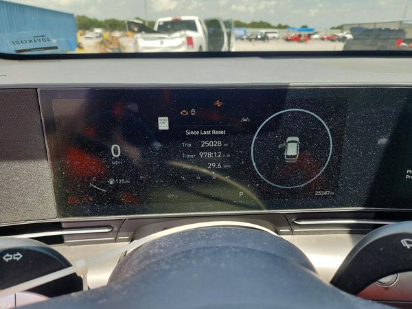 2024 HYUNDAI KONA