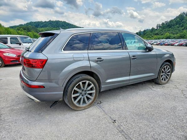2017 AUDI Q7 quattro Premium Plus