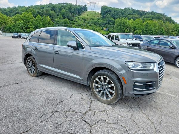 2017 AUDI Q7 quattro Premium Plus