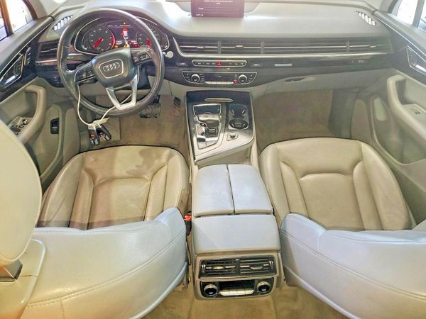 2017 AUDI Q7 quattro Premium Plus