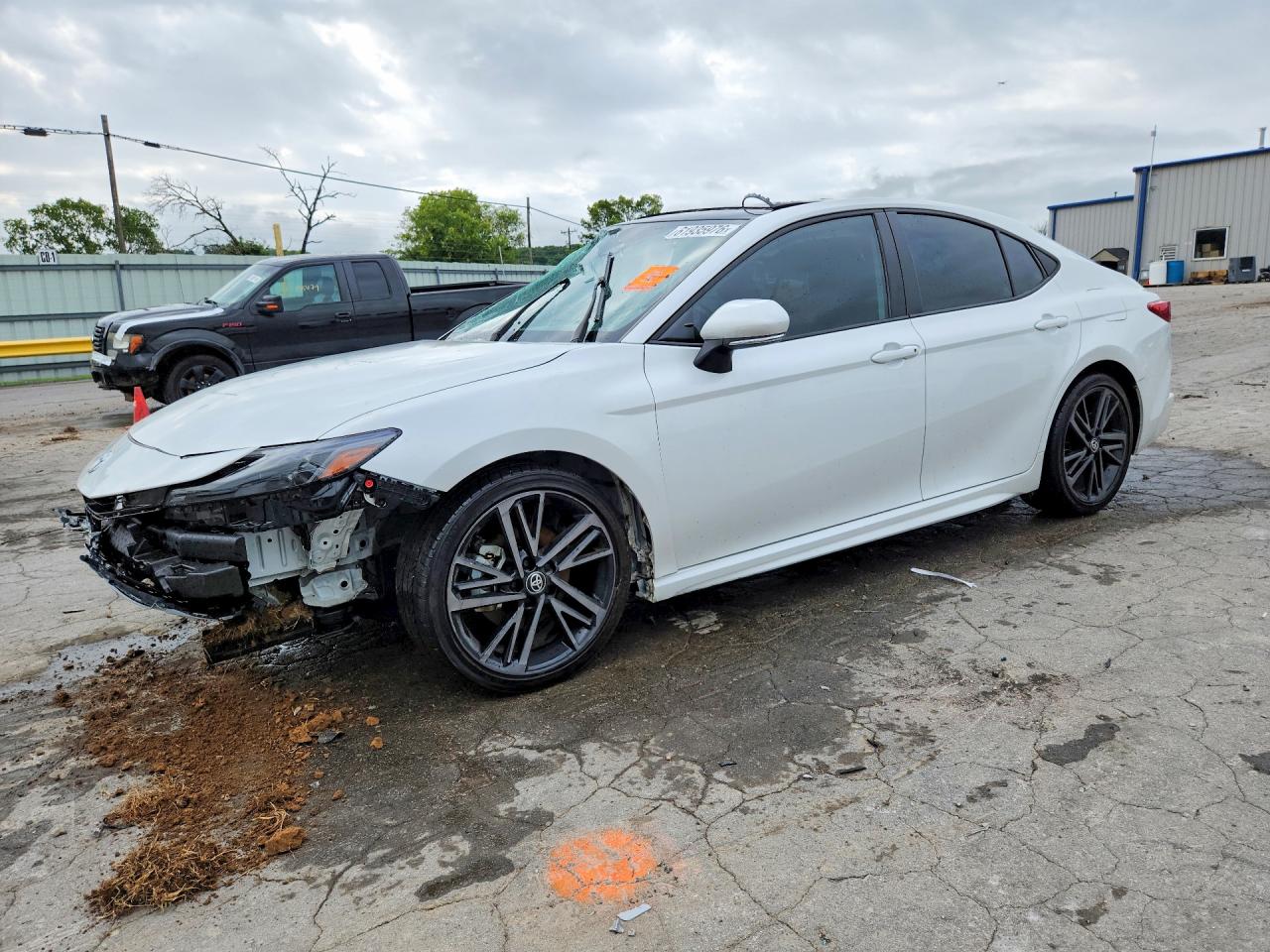 2025 TOYOTA CAMRY