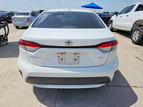 2022 TOYOTA COROLLA
