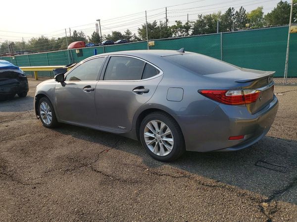 2013 LEXUS ES 300h