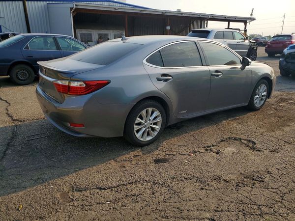 2013 LEXUS ES 300h