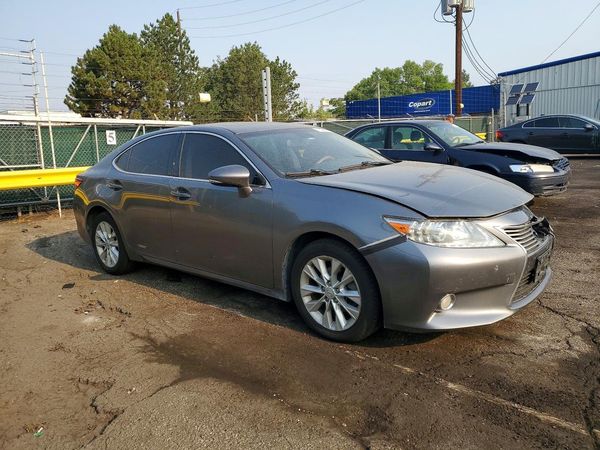 2013 LEXUS ES 300h