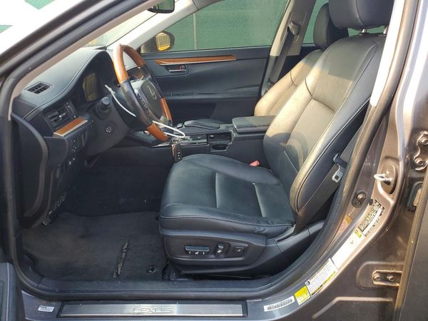 2013 LEXUS ES 300h