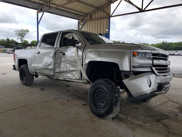 2017 CHEVROLET SILVERADO LTZ