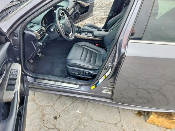 2015 LEXUS IS