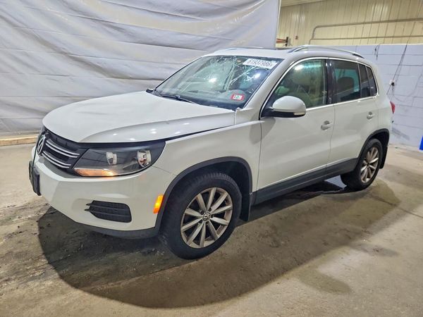 2017 VOLKSWAGEN TIGUAN Wolfsburg 4Motion