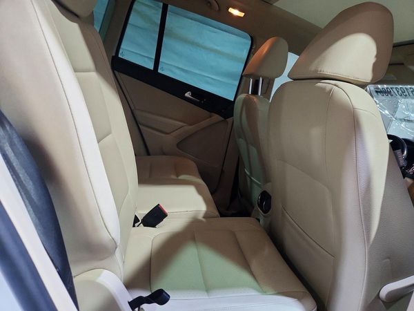 2017 VOLKSWAGEN TIGUAN Wolfsburg 4Motion