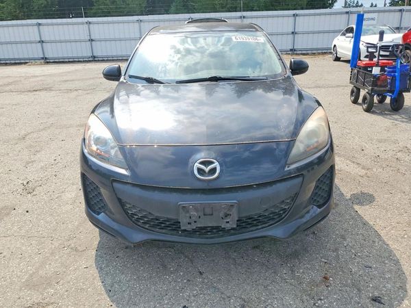 2013 MAZDA 3