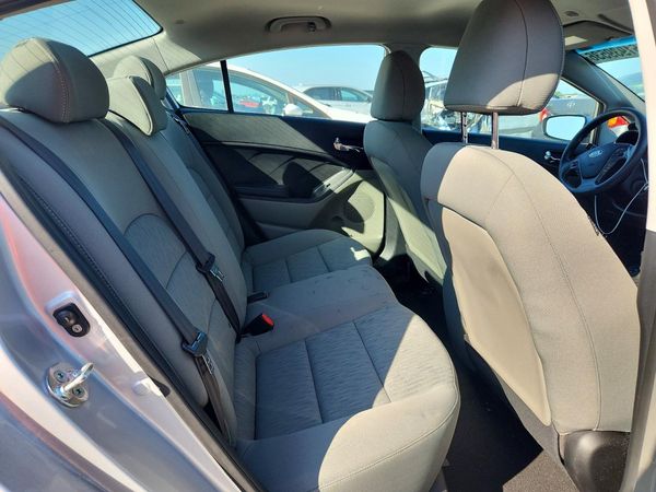 2016 KIA FORTE GL (Middle-Low Grade)