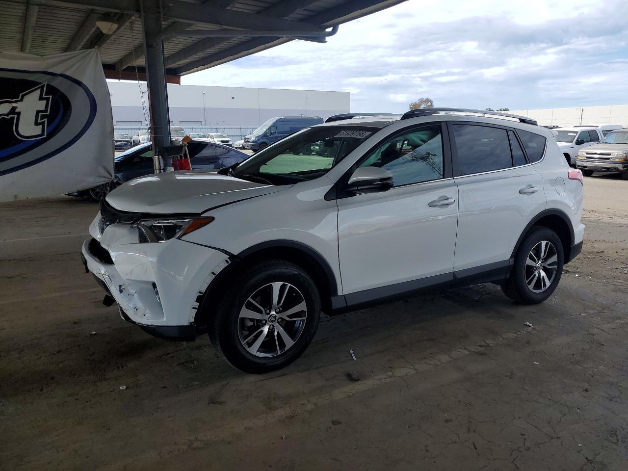 2018 TOYOTA RAV4 Adventure/XLE