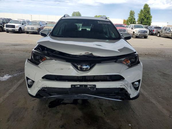 2018 TOYOTA RAV4 Adventure/XLE
