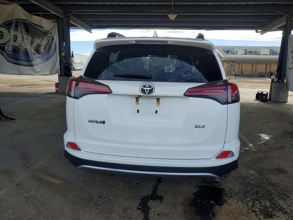 2018 TOYOTA RAV4 Adventure/XLE