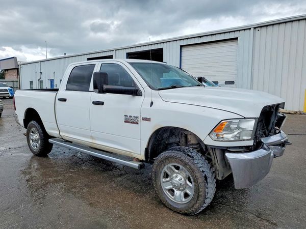 2016 RAM 2500 ST CREW CAB 4X4