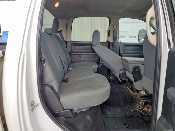 2016 RAM 2500 ST CREW CAB 4X4