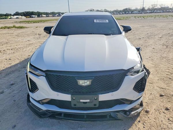 2022 CADILLAC CT4 Sport