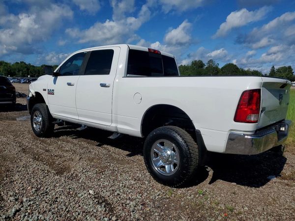 2014 RAM 2500 SLT CREW CAB 4X4