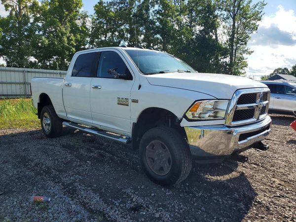 2014 RAM 2500 SLT CREW CAB 4X4