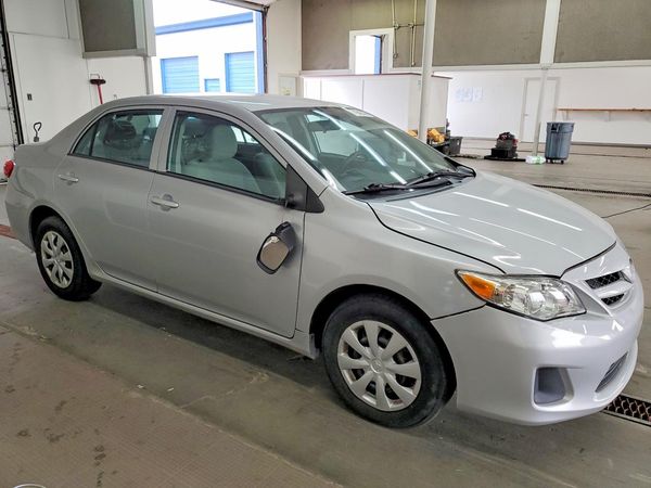 2013 TOYOTA COROLLA