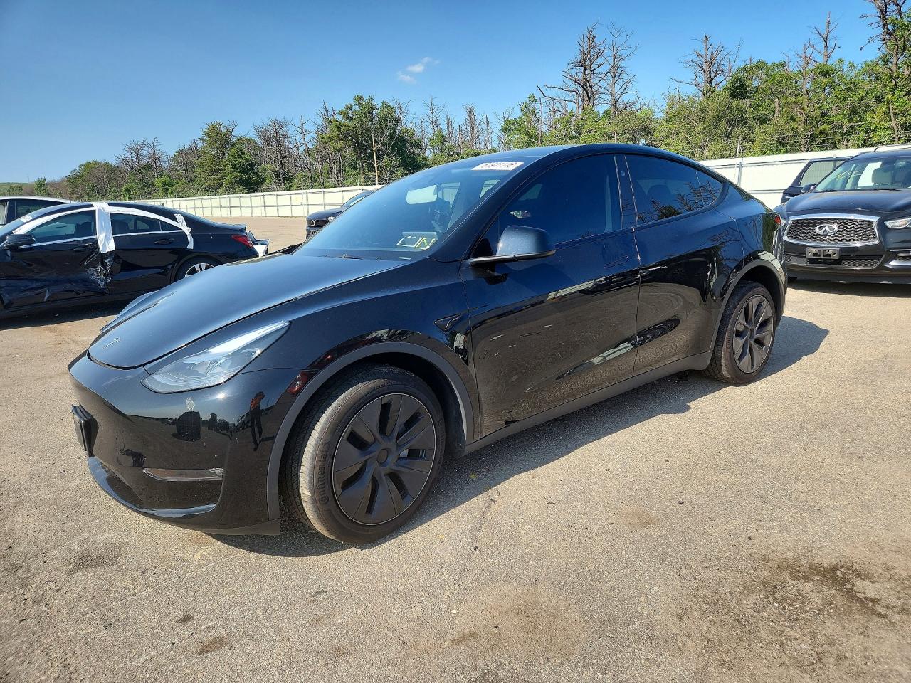 2025 TESLA MODEL Y