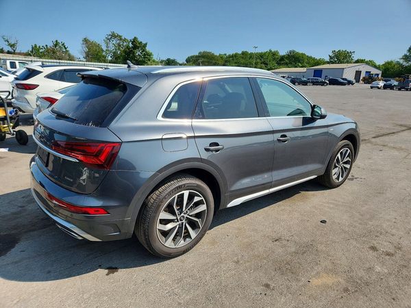 2022 AUDI Q5 S Line quattro Premium