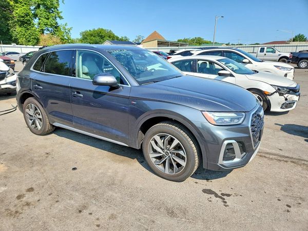2022 AUDI Q5 S Line quattro Premium