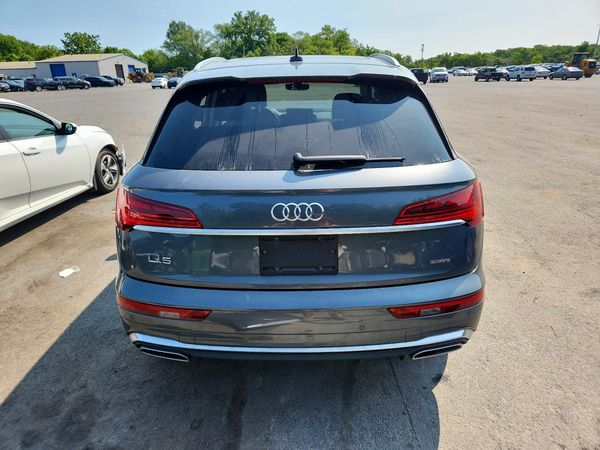 2022 AUDI Q5 S Line quattro Premium