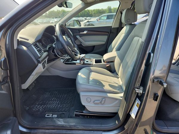 2022 AUDI Q5 S Line quattro Premium